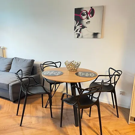 Piekny, Nowy Lesnych Skrzatow W Poznaniu Апартаменты *